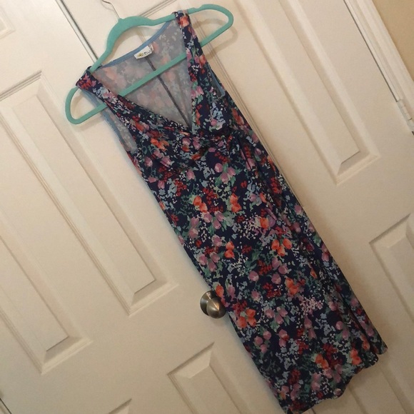 Nixilu Dresses & Skirts - Adorable Nixilu floral nursing dress. M
